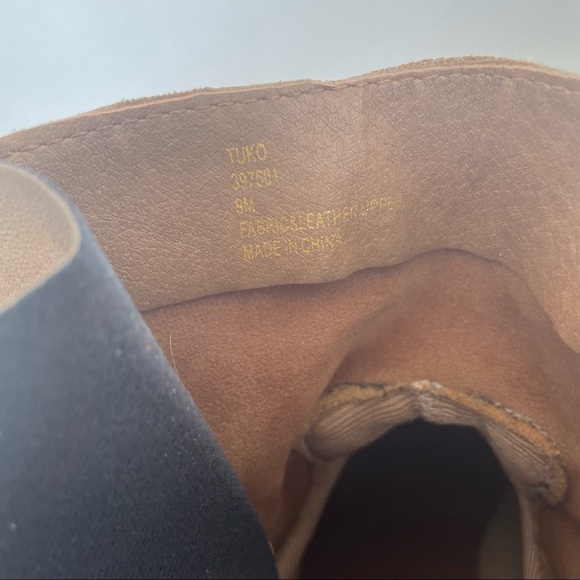 Sugar Tuko Women's Tan Suede Almond Toe Block Heel Booties with Tassles Size 9M - Picture 8 of 11